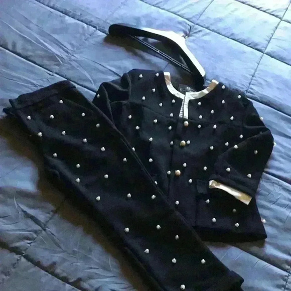 Handcrafted Customized Tweed Suit - Picture 3 of 13